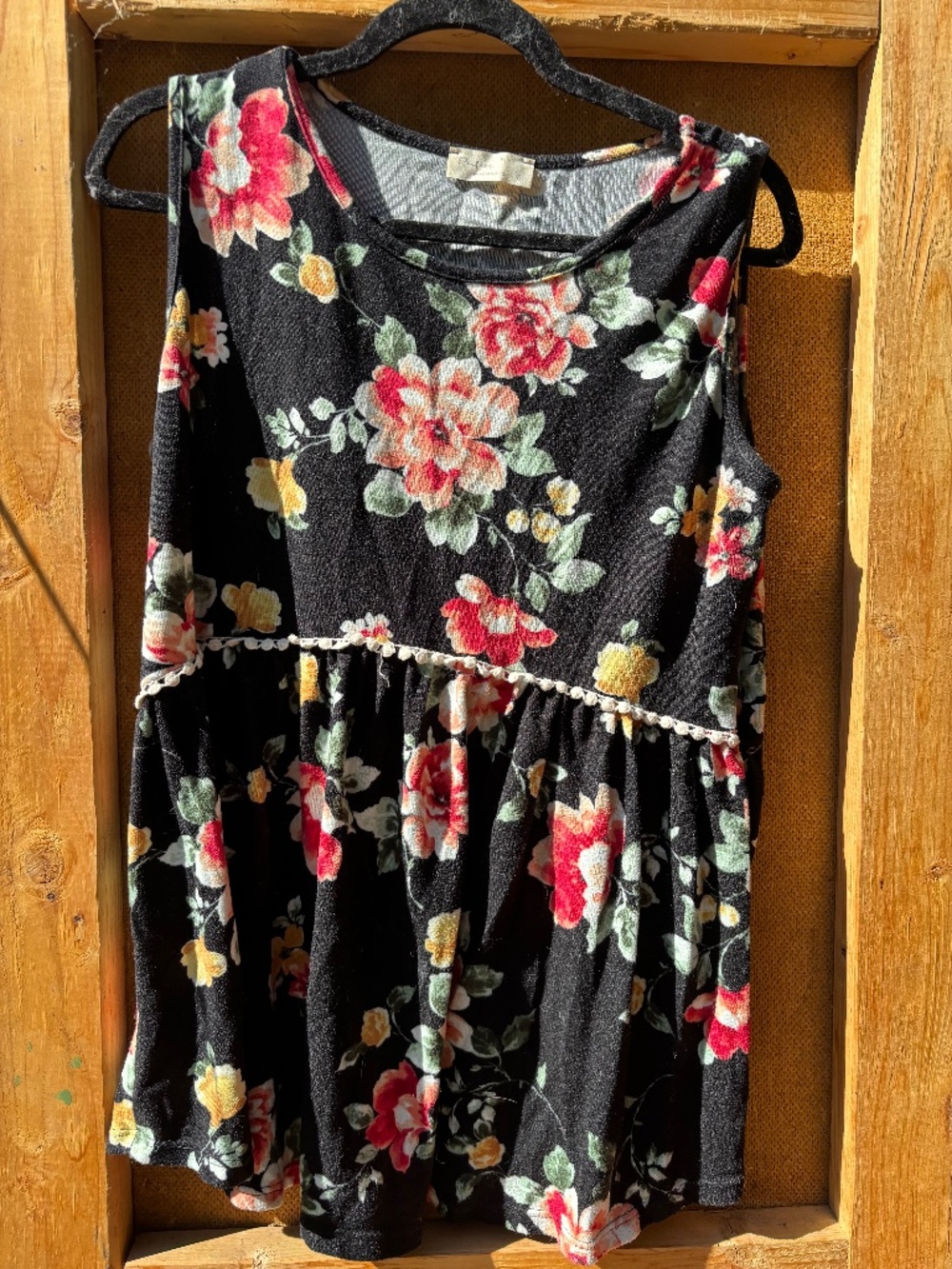 Floral top (black)